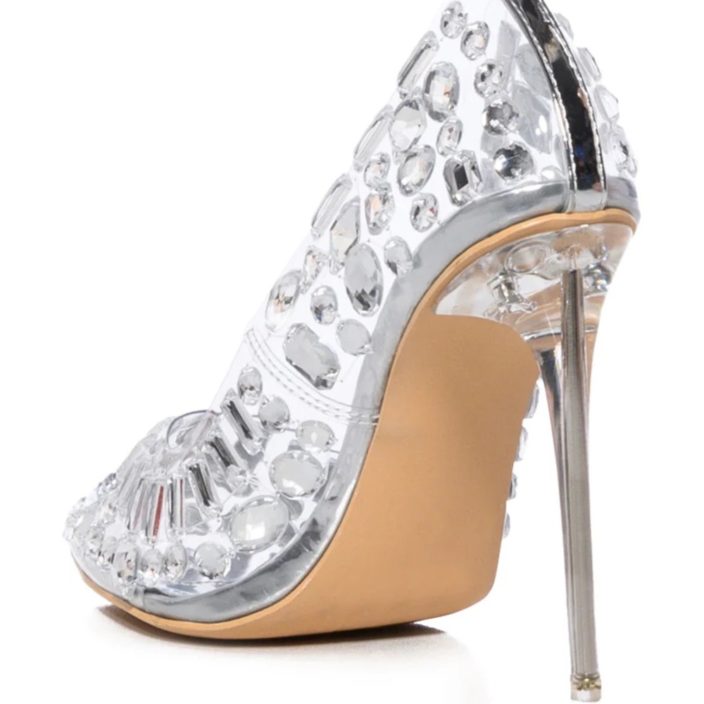 NWT. AZALEA WANG Blakely Embellished Stiletto Pump In Silver. - Picture 4 of 5
